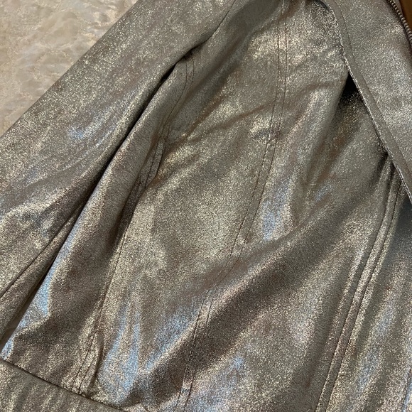 Gold jacket - Picture 2 of 10